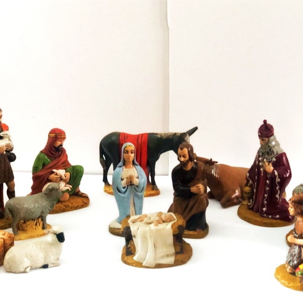 16 piece Vintage Holland Mold Hand Painted Nativity Set 1970’s - Picture 8 of 9
